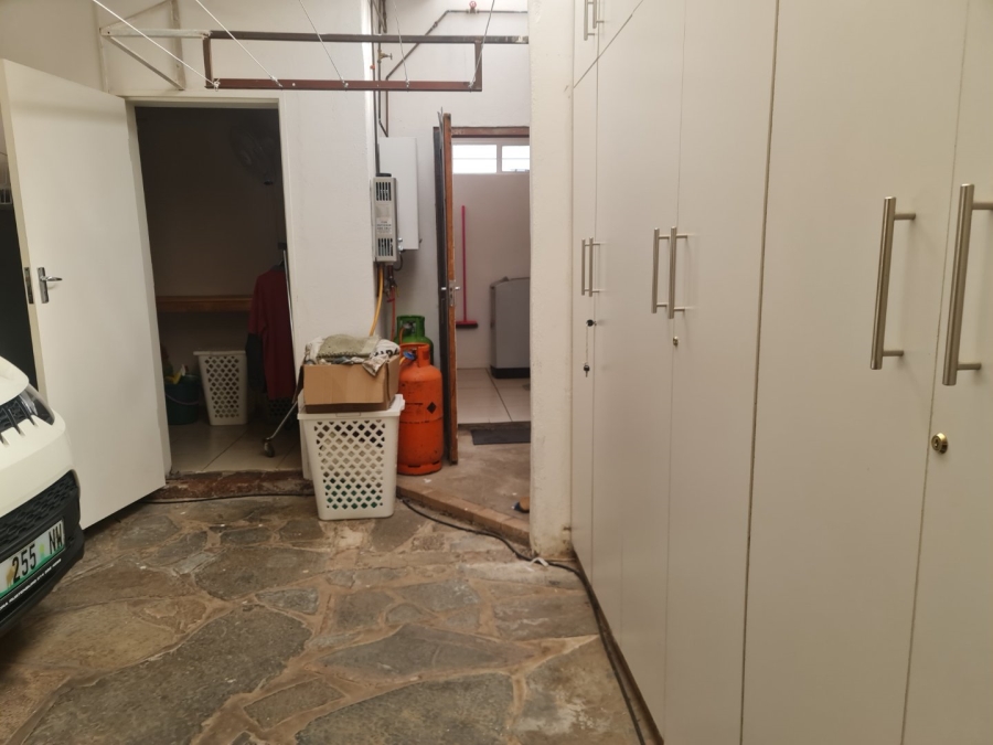 6 Bedroom Property for Sale in Protea Park North West